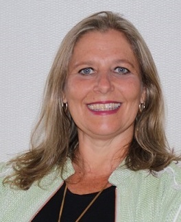 Adriana Piovezan Brandao de Santana